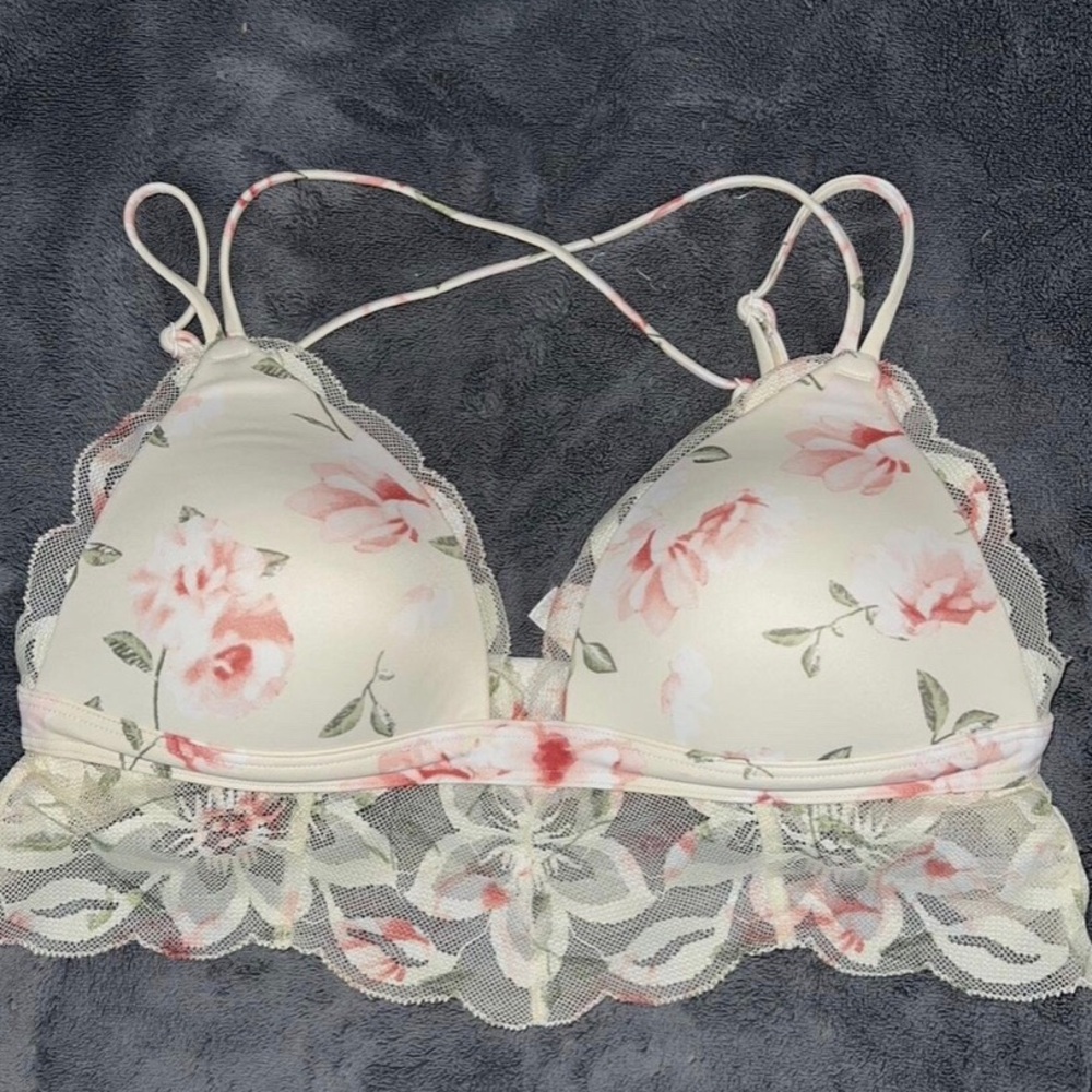 Pink by Victoria’s Secret light pink lace padded push up bra size M ❤️